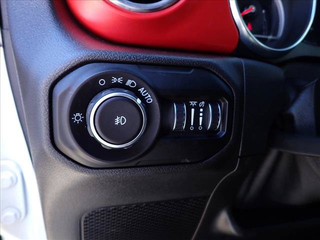 Used 2021 Jeep Wrangler Unlimited Rubicon w/ Cold Weather Group AWD/4WD image 13