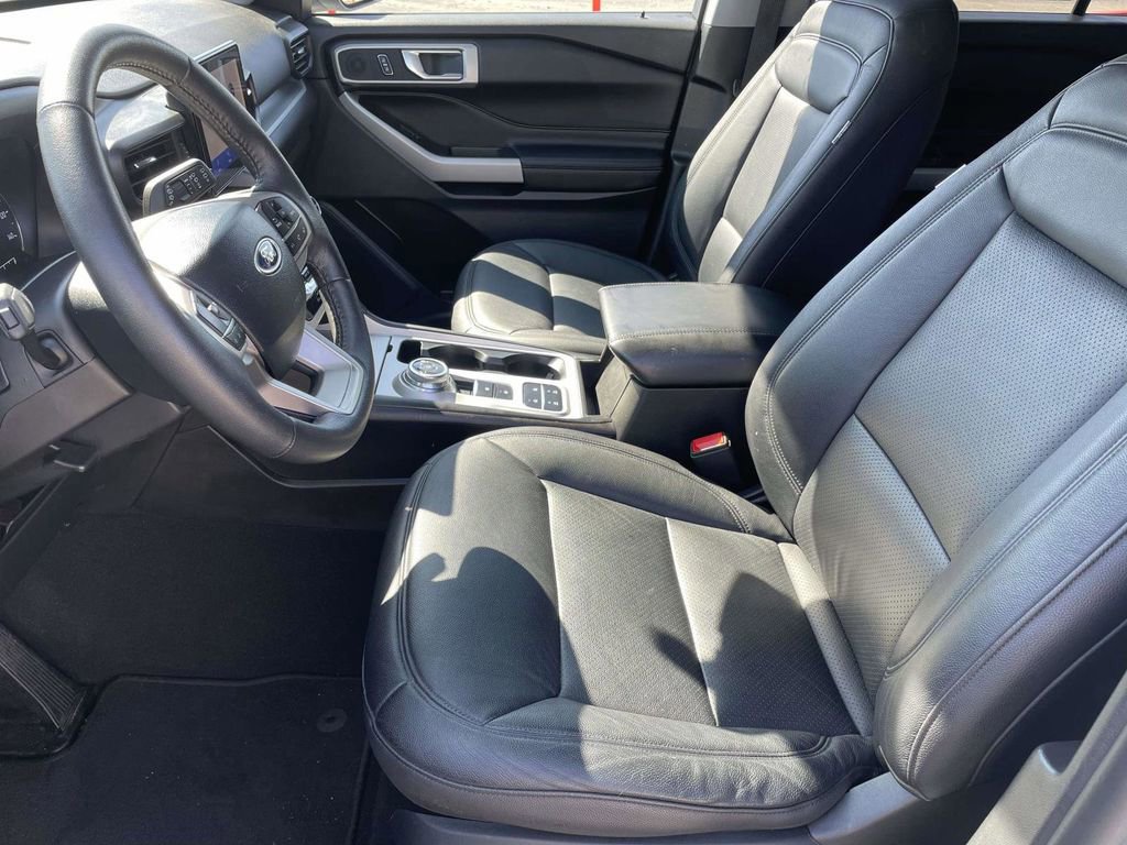 Certified 2024 Ford Explorer XLT image 13