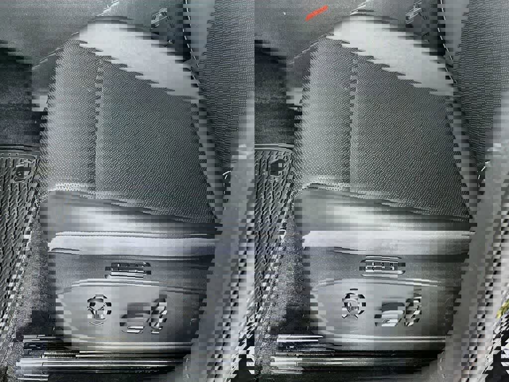 Used 2023 Volkswagen ID.4 Pro S AWD/4WD image 29