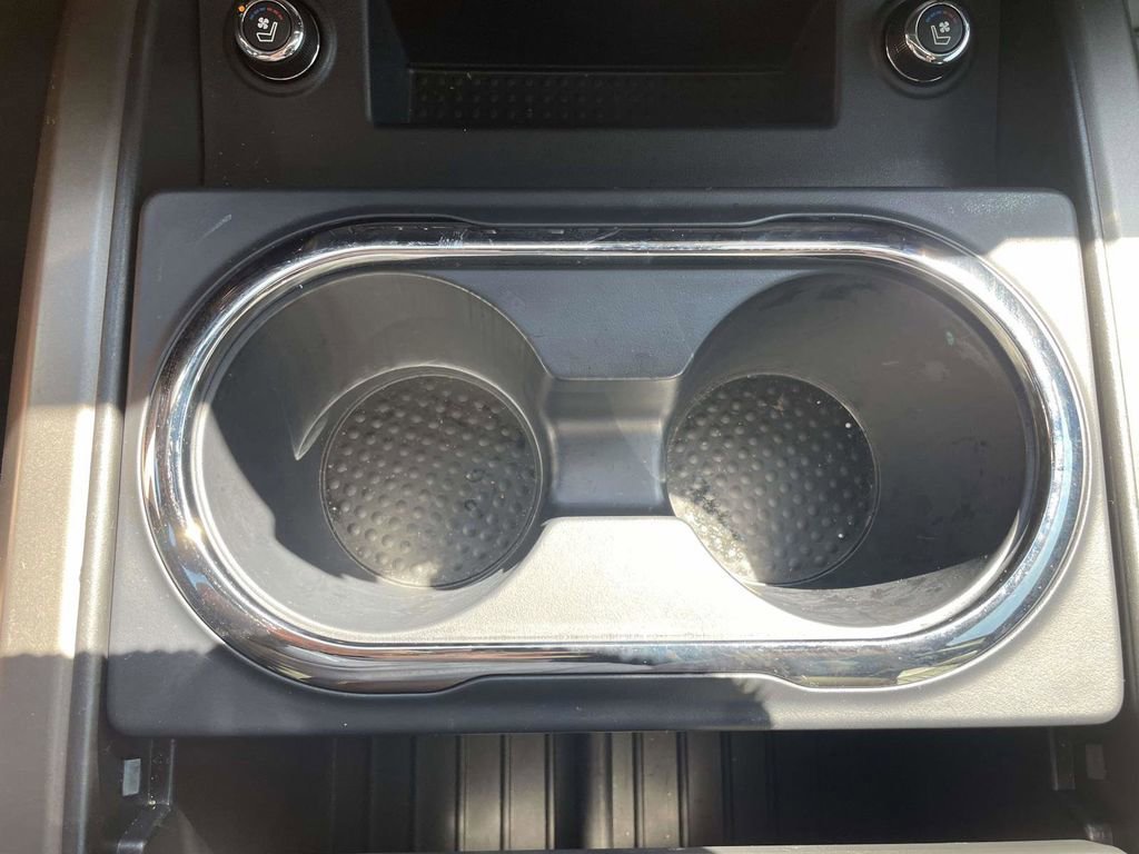 Used 2024 Nissan Titan Platinum Reserve w/ Moonroof Package image 18