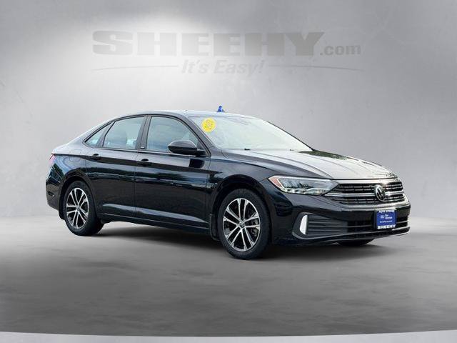 Used 2023 Volkswagen Jetta Sport FWD image 2