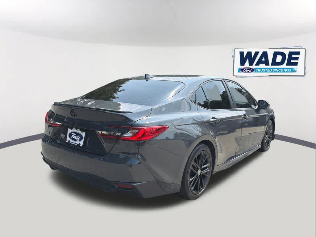 Used 2025 Toyota Camry SE w/ Convenience Package FWD image 5