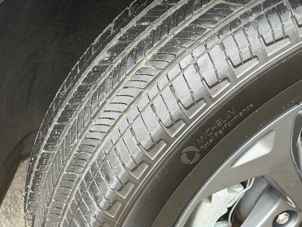 Certified 2023 Ford Escape ST-Line AWD/4WD image 18
