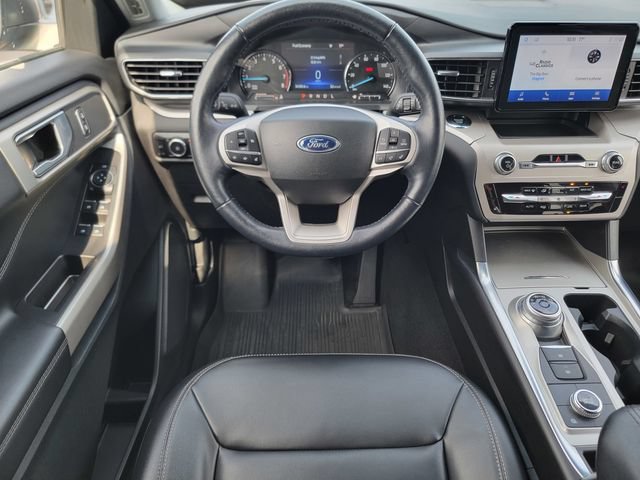 Certified 2023 Ford Explorer XLT w/ Equipment Group 202A AWD/4WD image 32