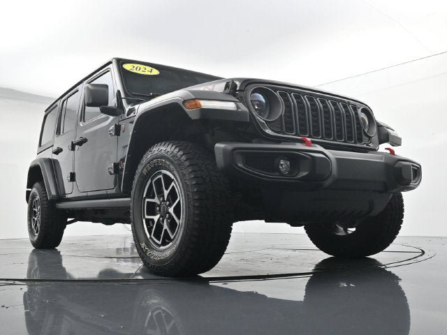 Used 2024 Jeep Wrangler Unlimited Rubicon AWD/4WD image 29