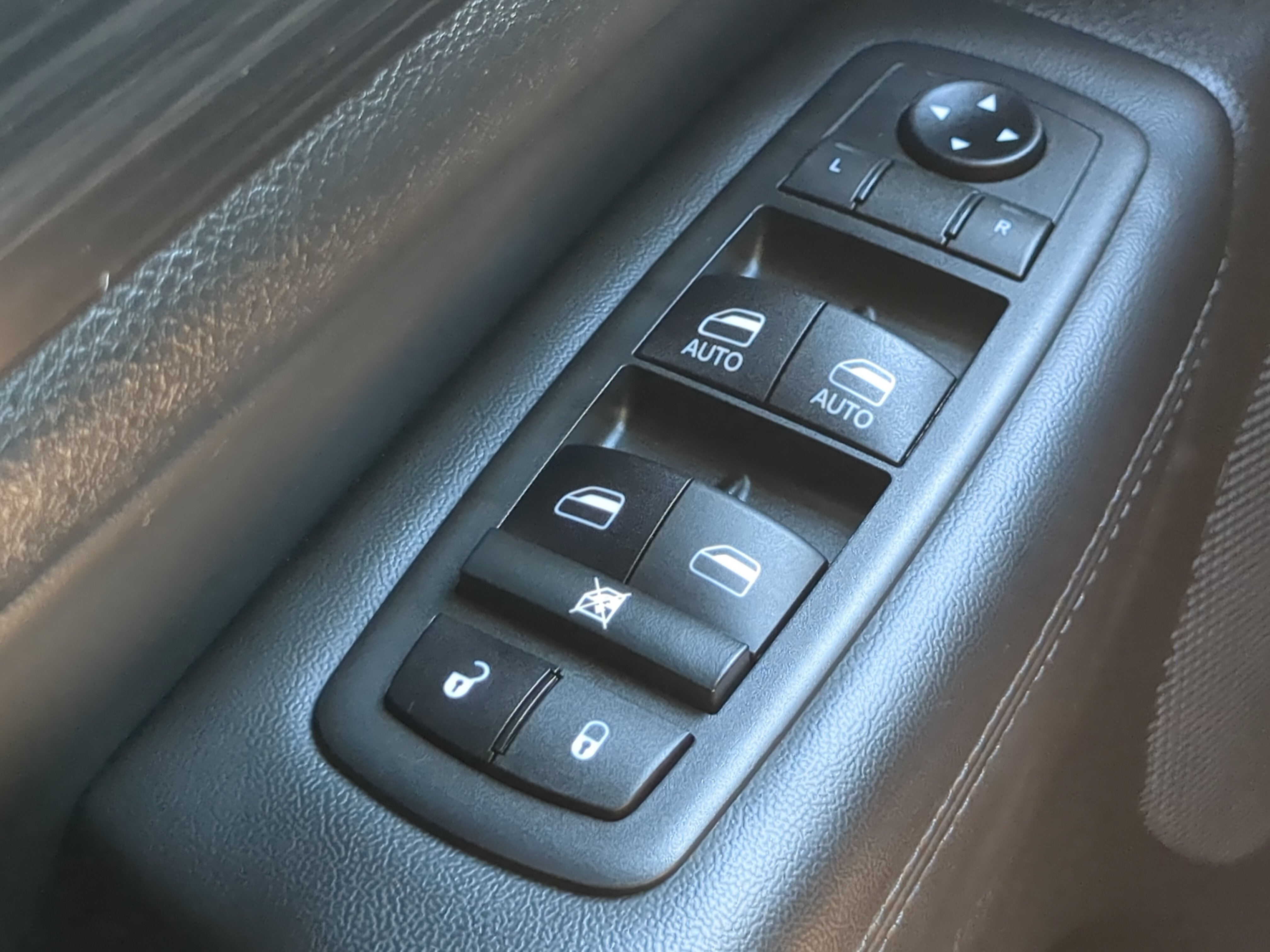 Used 2021 Jeep Grand Cherokee Laredo RWD image 20