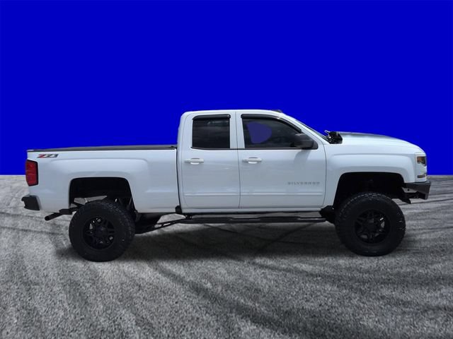 Used 2017 Chevrolet Silverado 1500 LT w/ All Star Edition AWD/4WD image 3