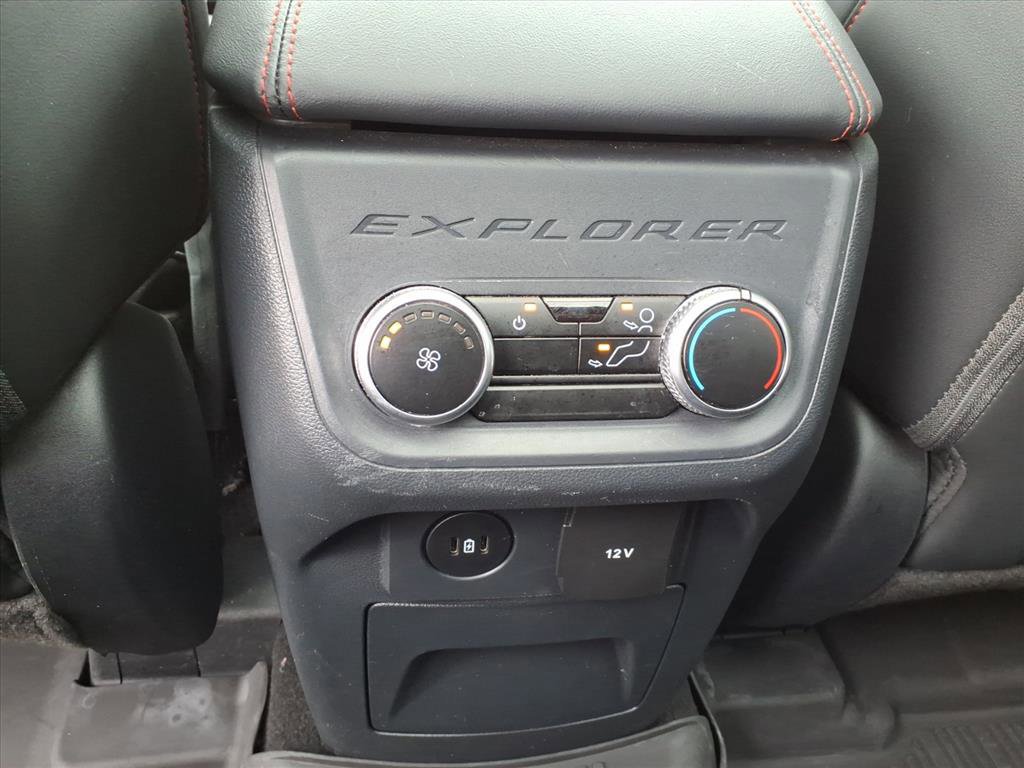 Certified 2025 Ford Explorer ST-Line image 13