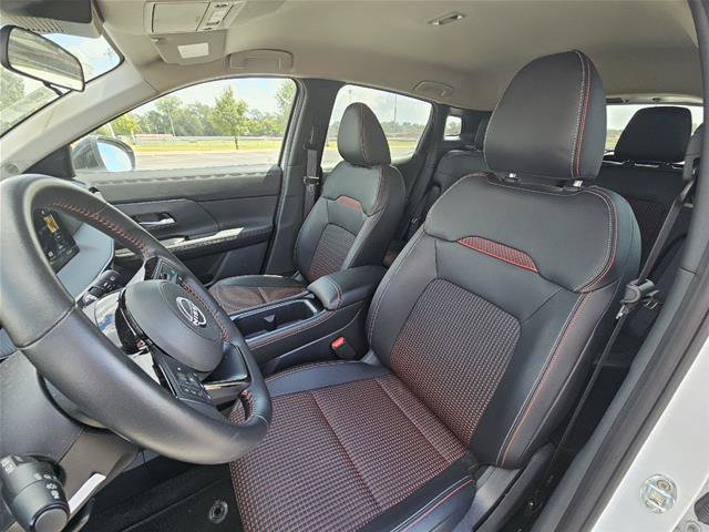 Used 2026 Nissan Kicks SR w/ Cold Weather Package AWD/4WD image 13