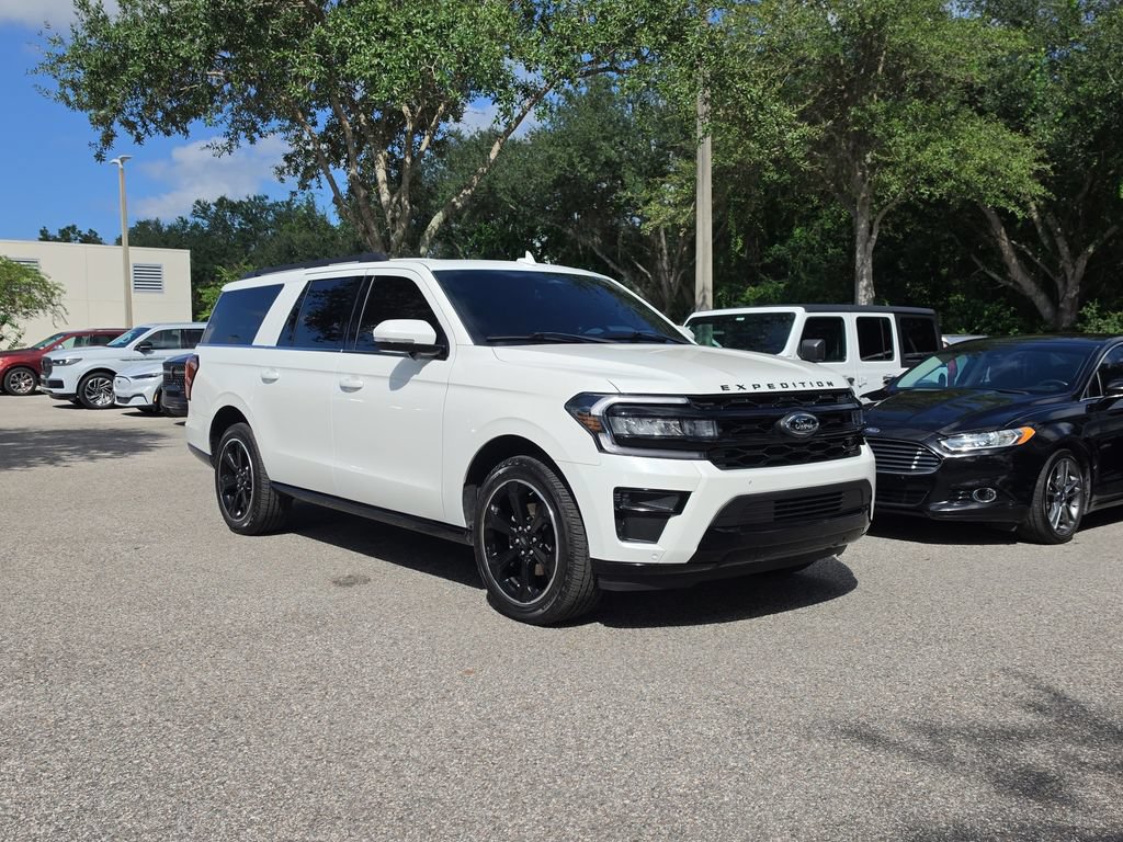 Certified 2023 Ford Expedition Max Limited RWD image 2
