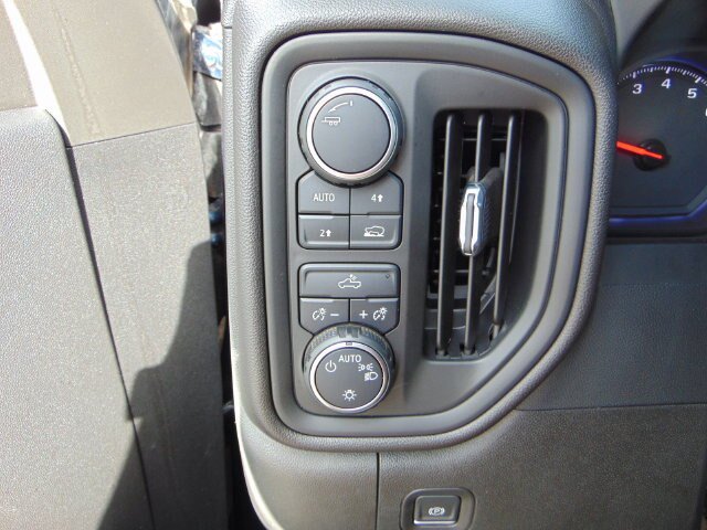 Used 2022 Chevrolet Silverado 1500 Custom AWD/4WD image 18