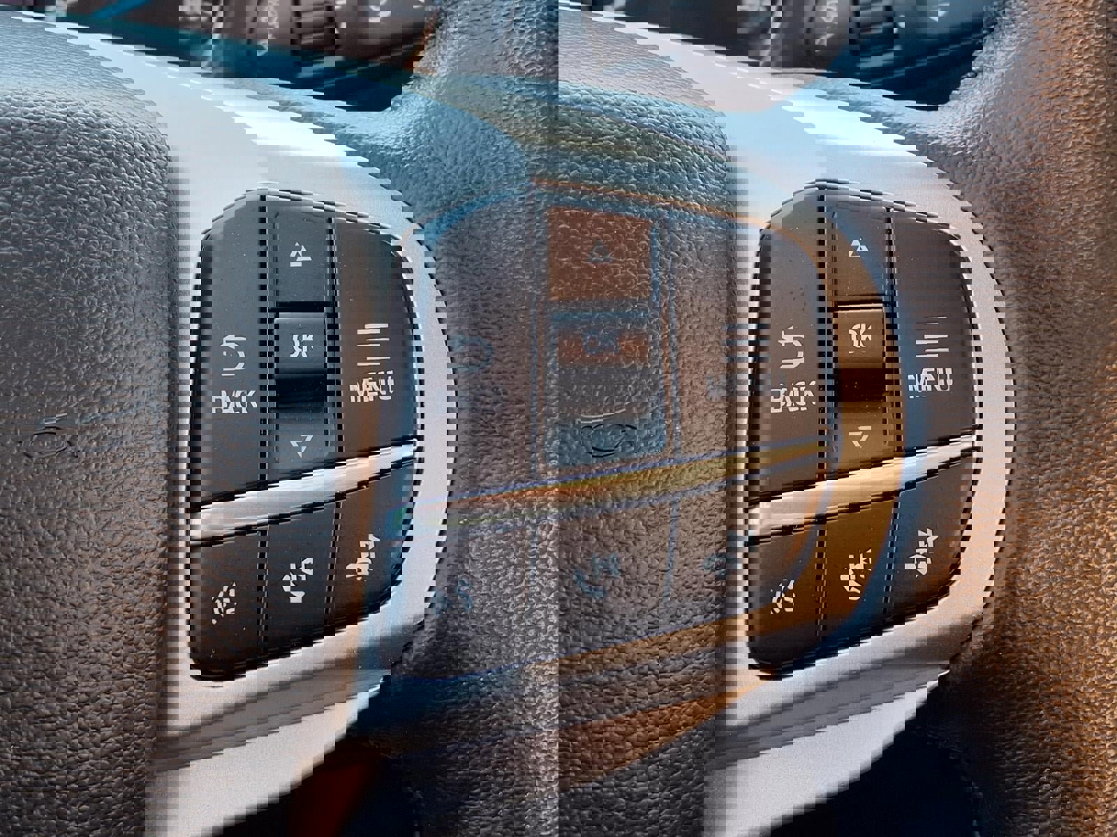 Certified 2022 Ford Explorer XLT w/ Equipment Group 202A image 23