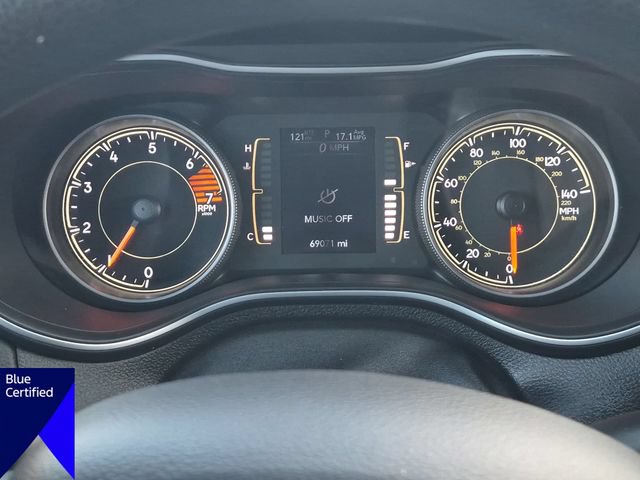 Used 2019 Jeep Cherokee Latitude w/ Popular Appearance Group FWD image 20