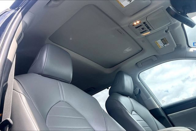 Used 2021 Toyota Highlander XLE FWD image 22