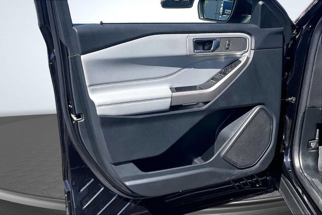 Certified 2023 Ford Explorer XLT w/ Equipment Group 202A RWD image 21