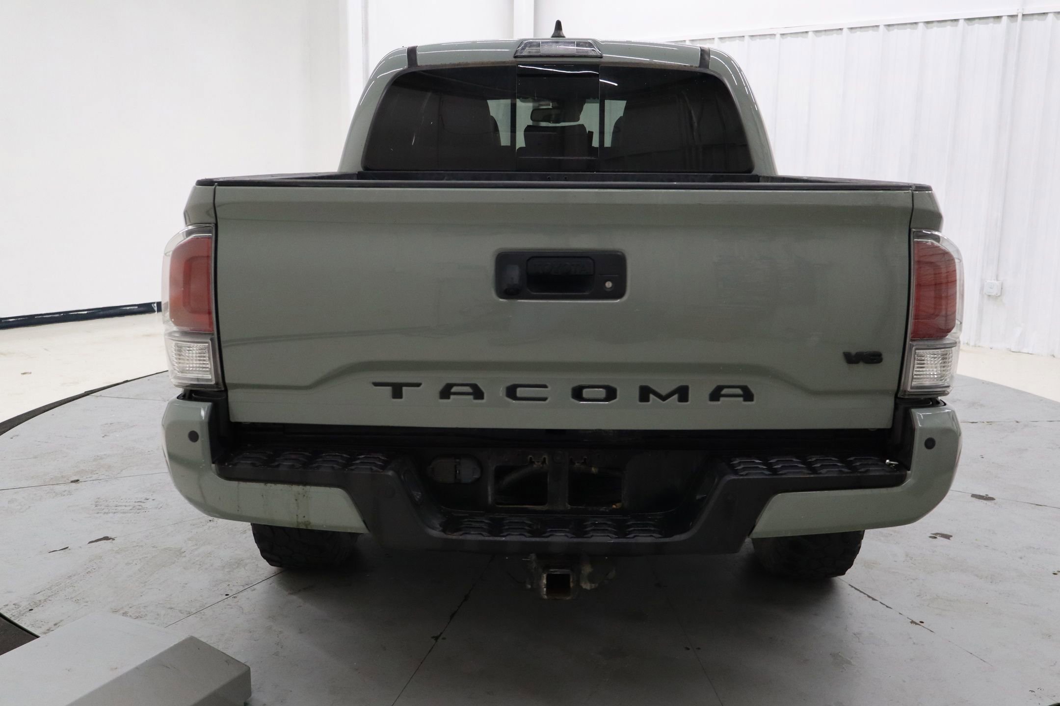 Used 2022 Toyota Tacoma TRD Sport image 3