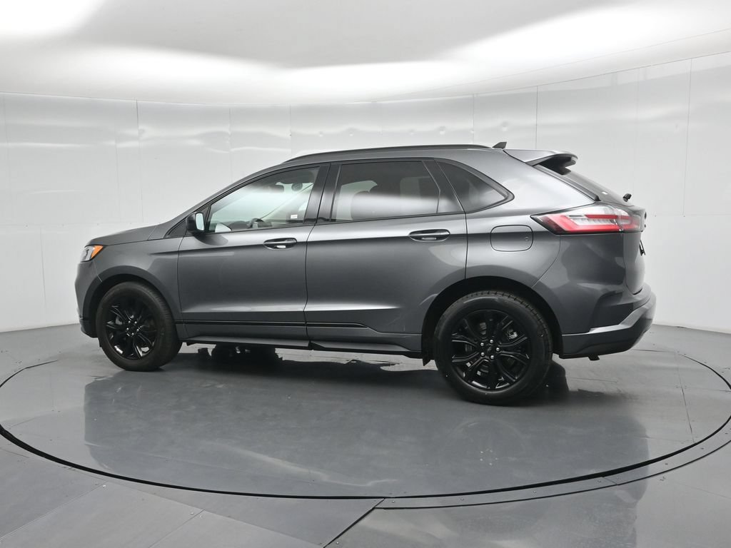 Certified 2023 Ford Edge SE w/ Black Appearance Package AWD/4WD image 7