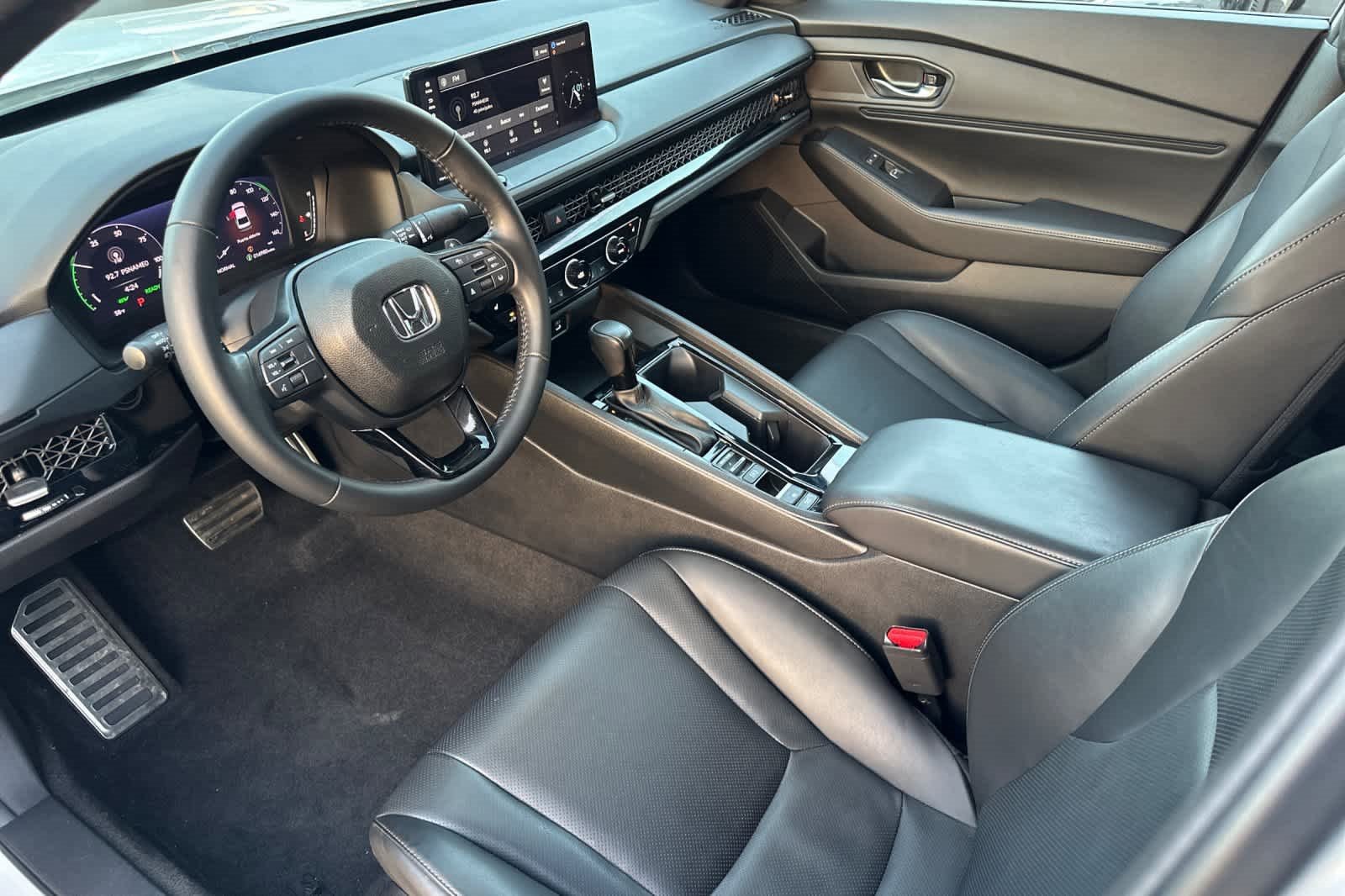 Used 2024 Honda Accord Sport image 12