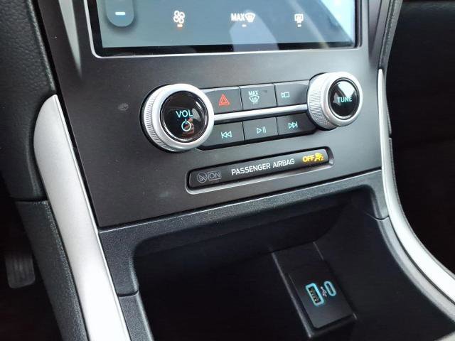 Certified 2021 Ford Edge SE image 17