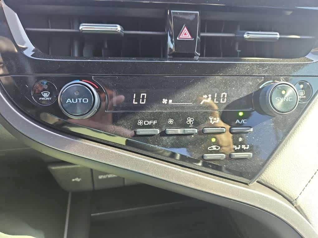 Used 2022 Toyota Camry LE FWD image 17