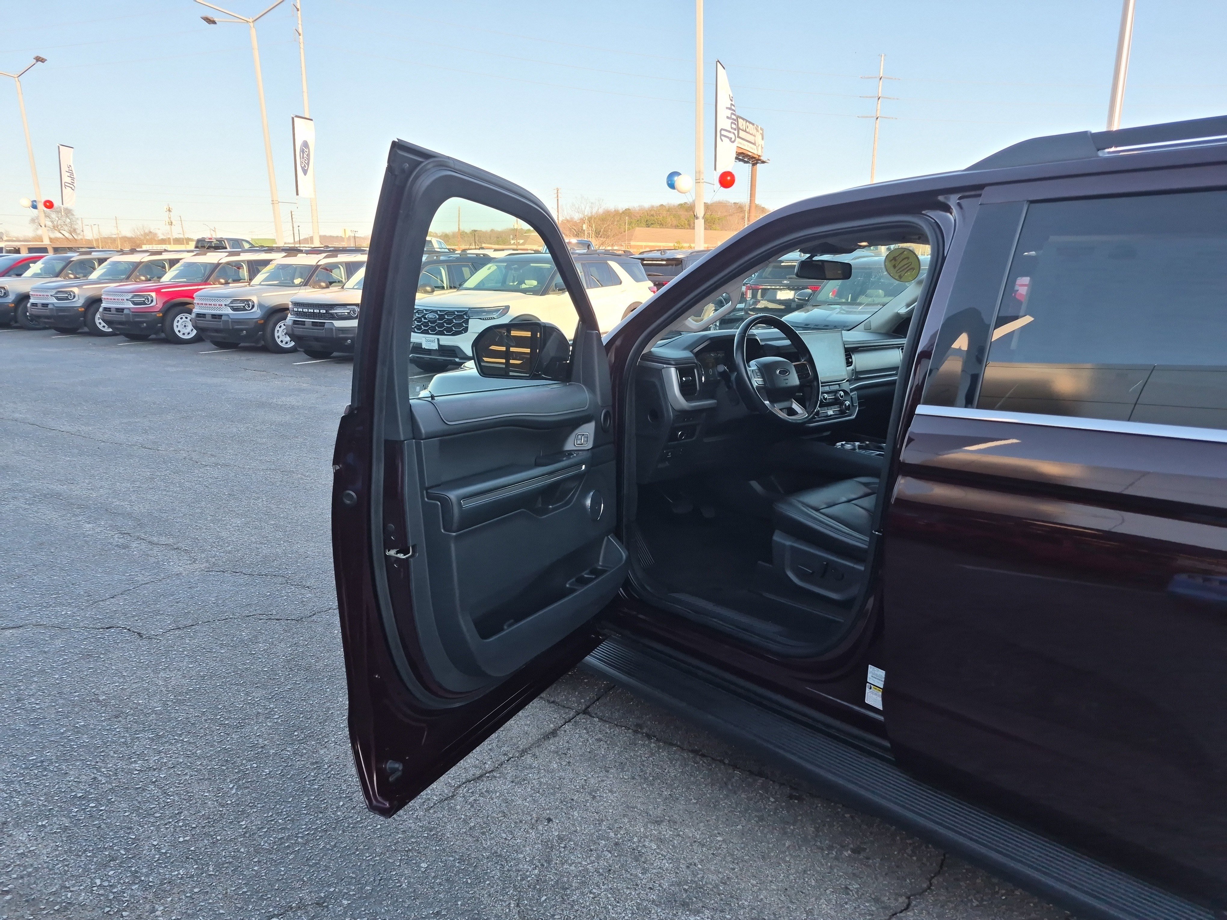 Certified 2024 Ford Expedition XLT image 8