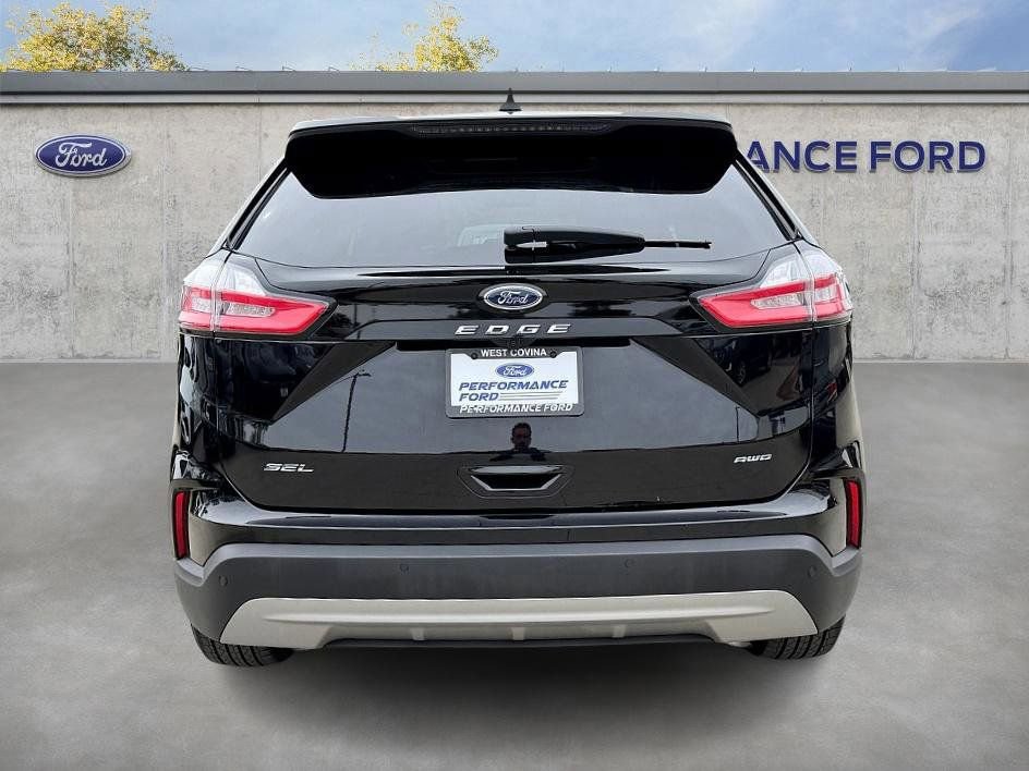 Certified 2022 Ford Edge SEL w/ Convenience Package image 6