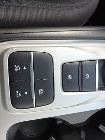 Certified 2022 Ford Explorer XLT RWD image 32