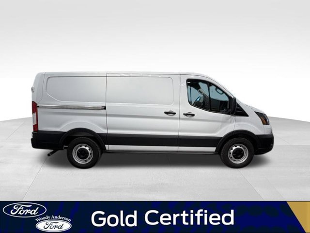 Certified 2025 Ford Transit 150 Low Roof RWD image 5