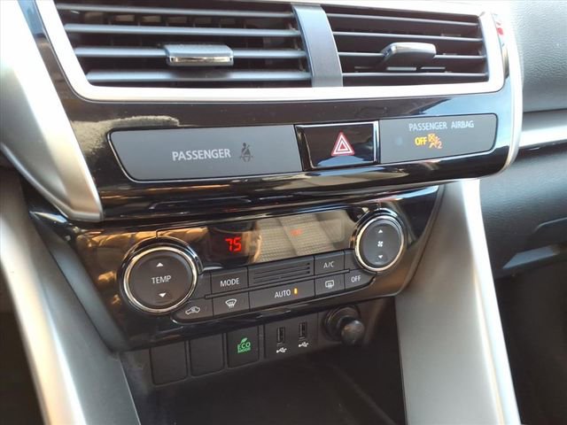 Used 2020 Mitsubishi Eclipse Cross LE image 27