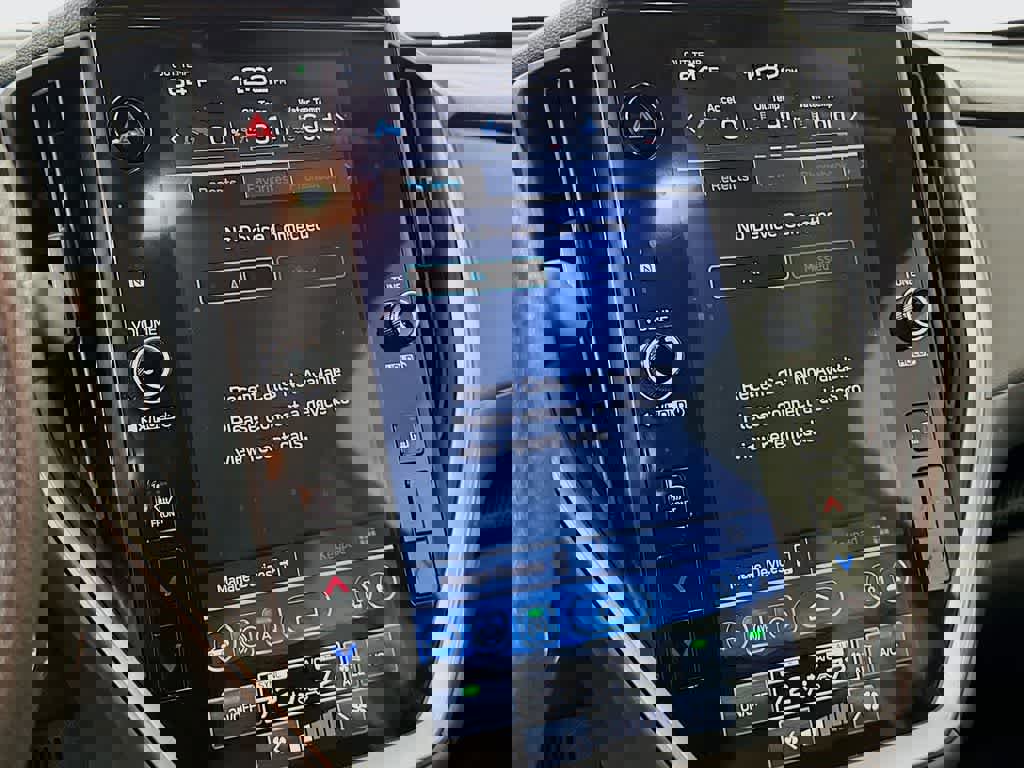 Used 2024 Subaru Crosstrek 2.0i Premium w/ Crosstrek Mirror Package image 19