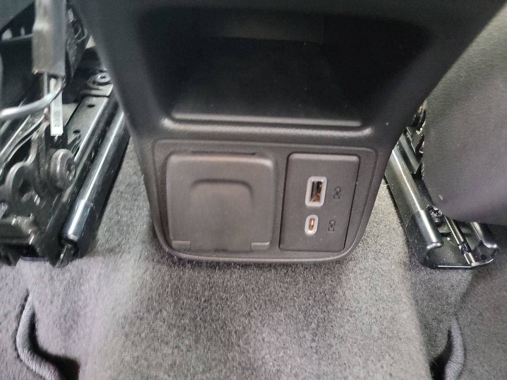 Used 2021 Buick Encore GX Essence w/ Advanced Technology Package AWD/4WD image 13