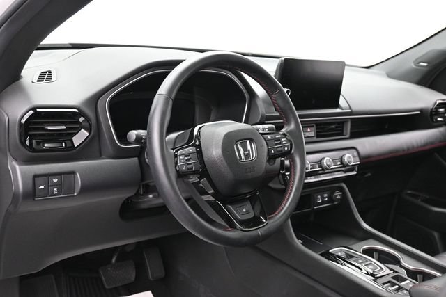 Used 2025 Honda Pilot Black Edition image 16