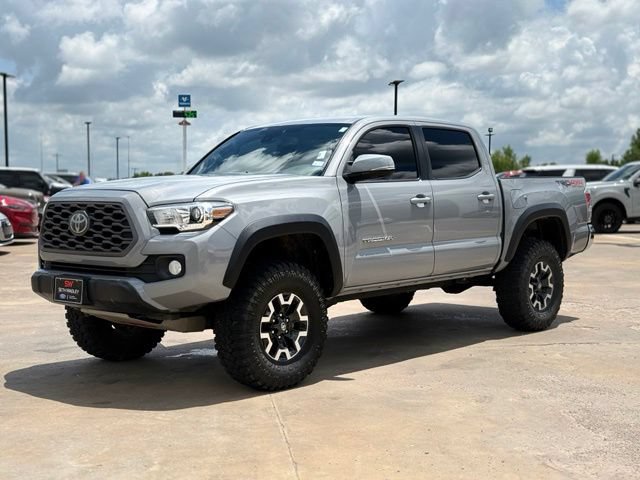 Used 2020 Toyota Tacoma TRD Off-Road AWD/4WD image 3