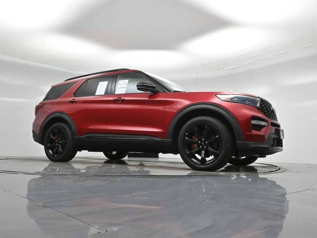 Certified 2020 Ford Explorer ST w/ ST Street Pack image 4