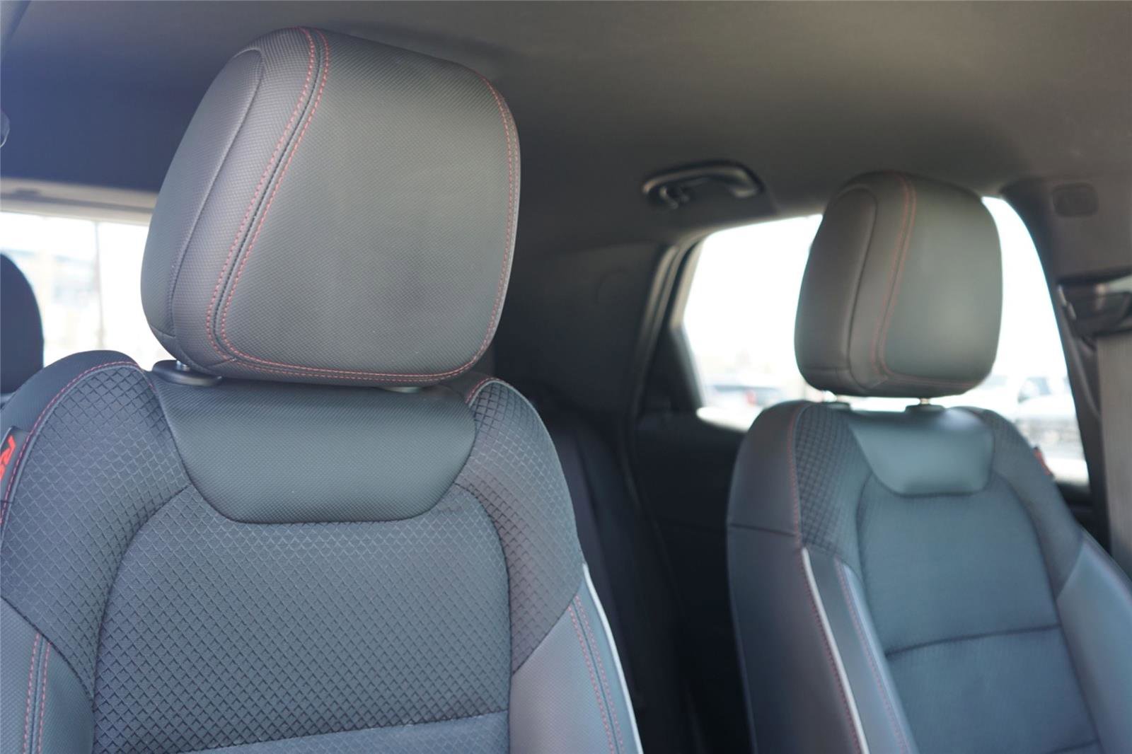 Used 2021 Chevrolet TrailBlazer RS w/ Technology Package FWD image 30