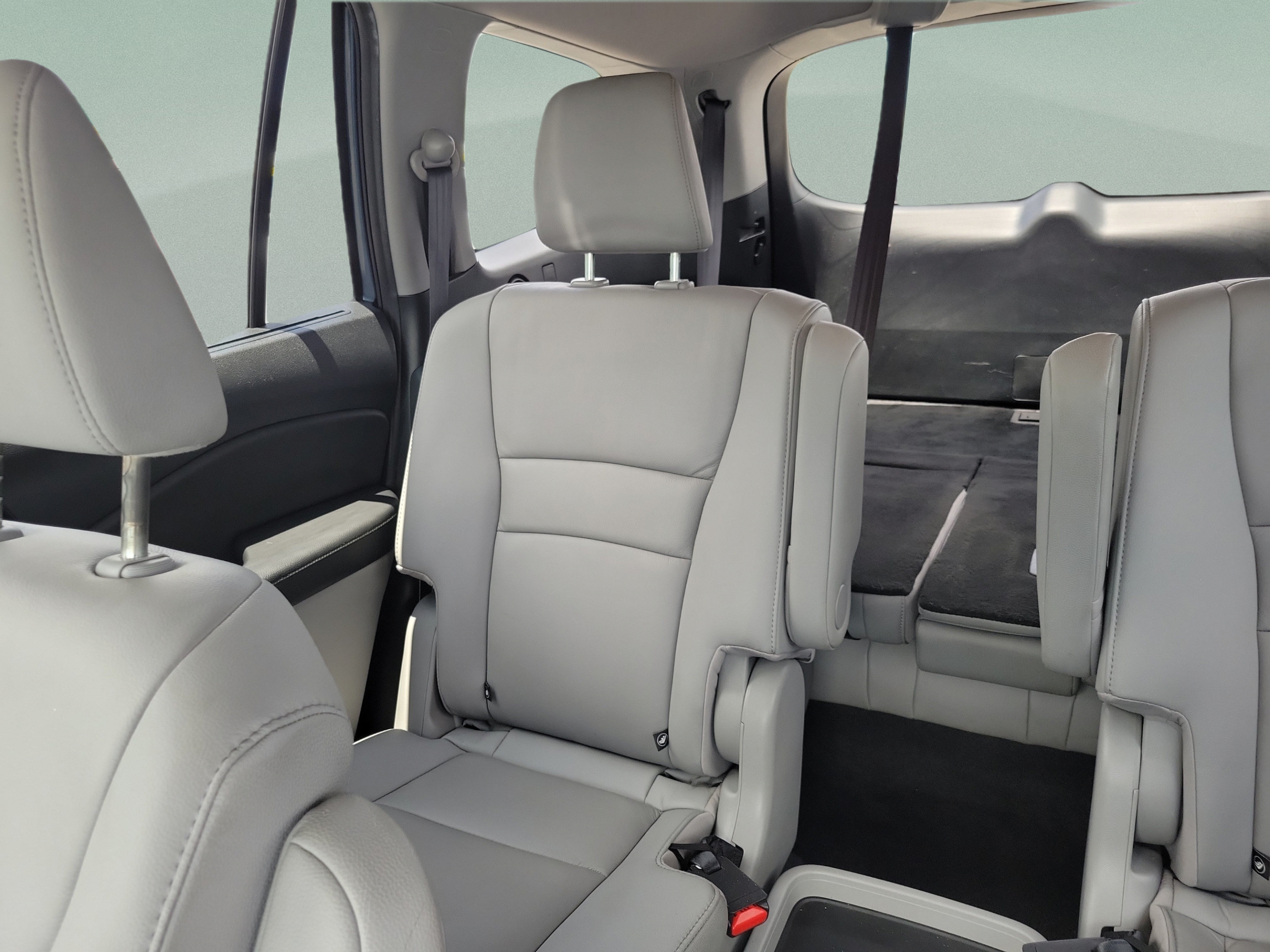 Used 2020 Honda Pilot Touring image 8