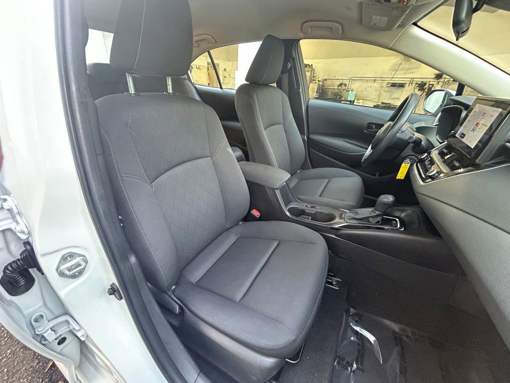 Used 2024 Toyota Corolla LE image 25