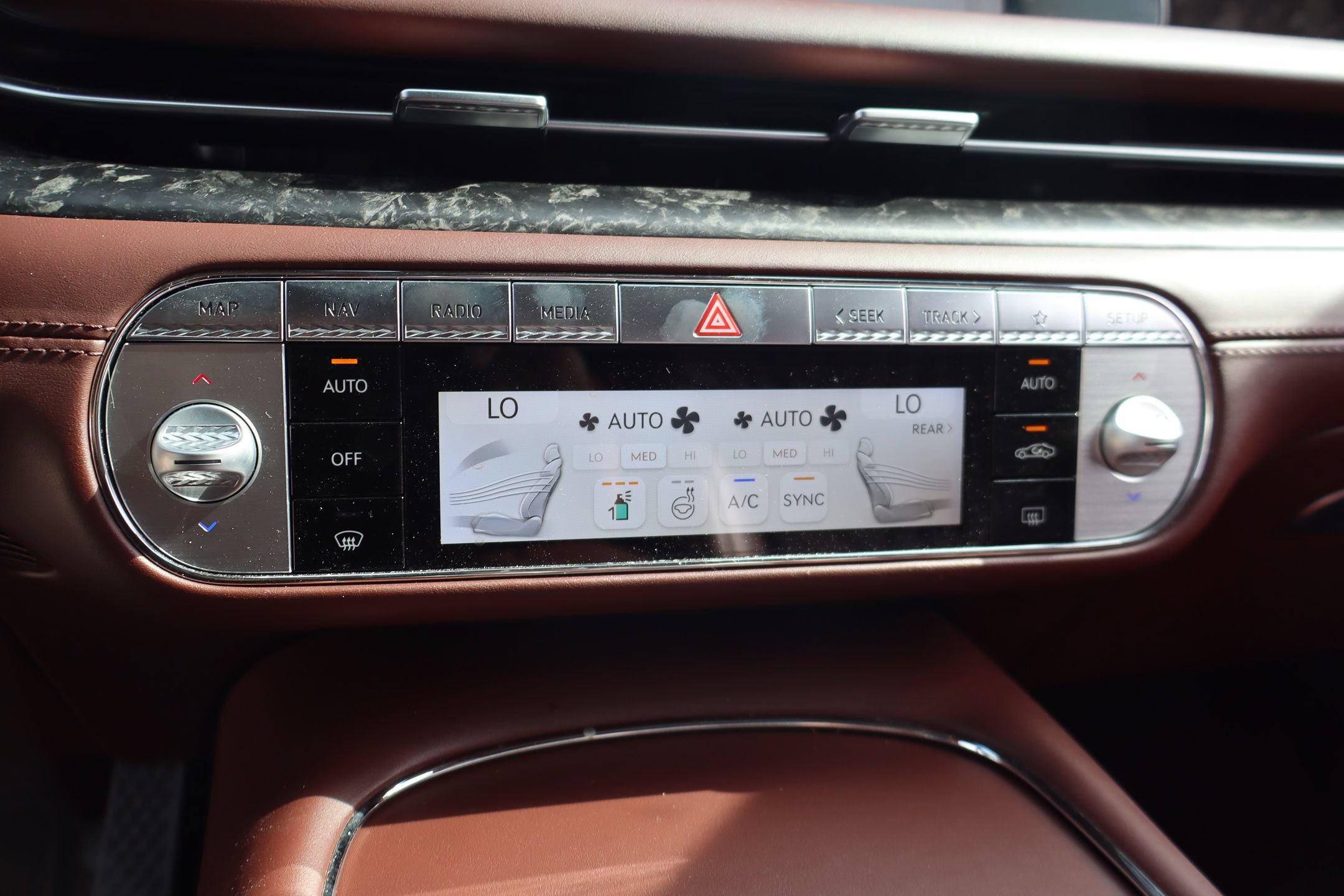 Used 2023 Genesis G90 3.5T AWD/4WD image 24