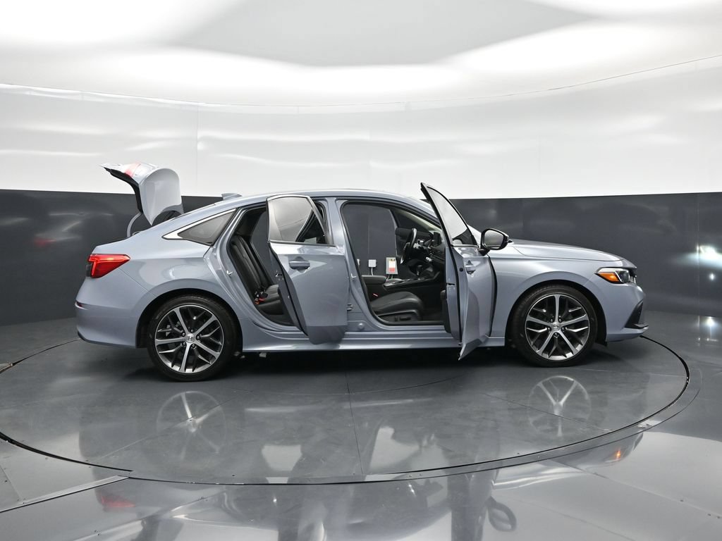Used 2024 Honda Civic Touring image 4