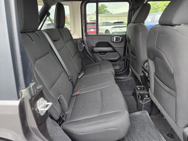 Used 2021 Jeep Wrangler Unlimited Sahara AWD/4WD image 17