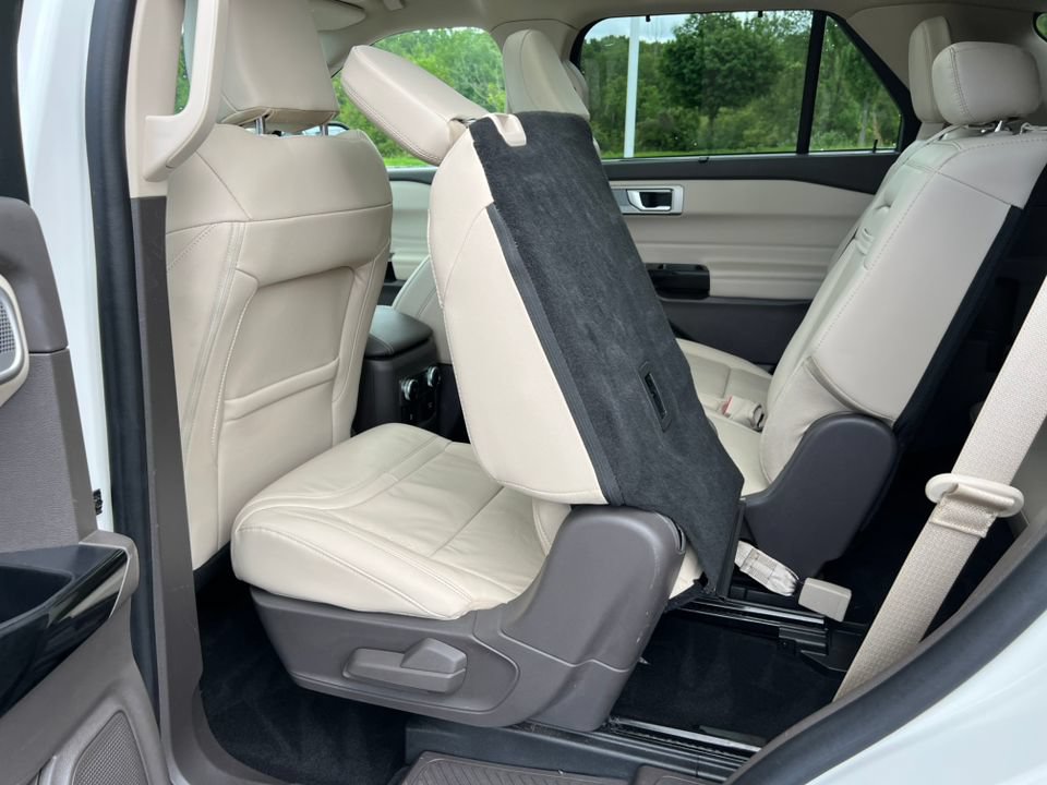 Certified 2023 Ford Explorer Platinum w/ Equipment Group 601A AWD/4WD image 5
