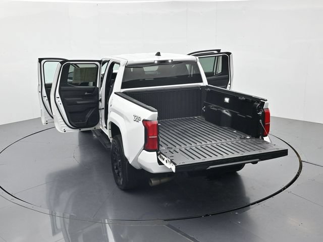 Used 2025 Toyota Tacoma TRD Sport AWD/4WD image 44