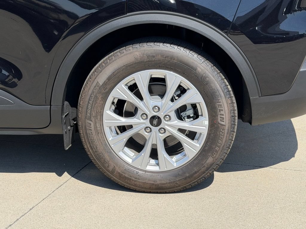 Certified 2025 Ford Escape Active FWD image 18