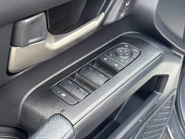 Used 2025 Toyota 4Runner Limited AWD/4WD image 27