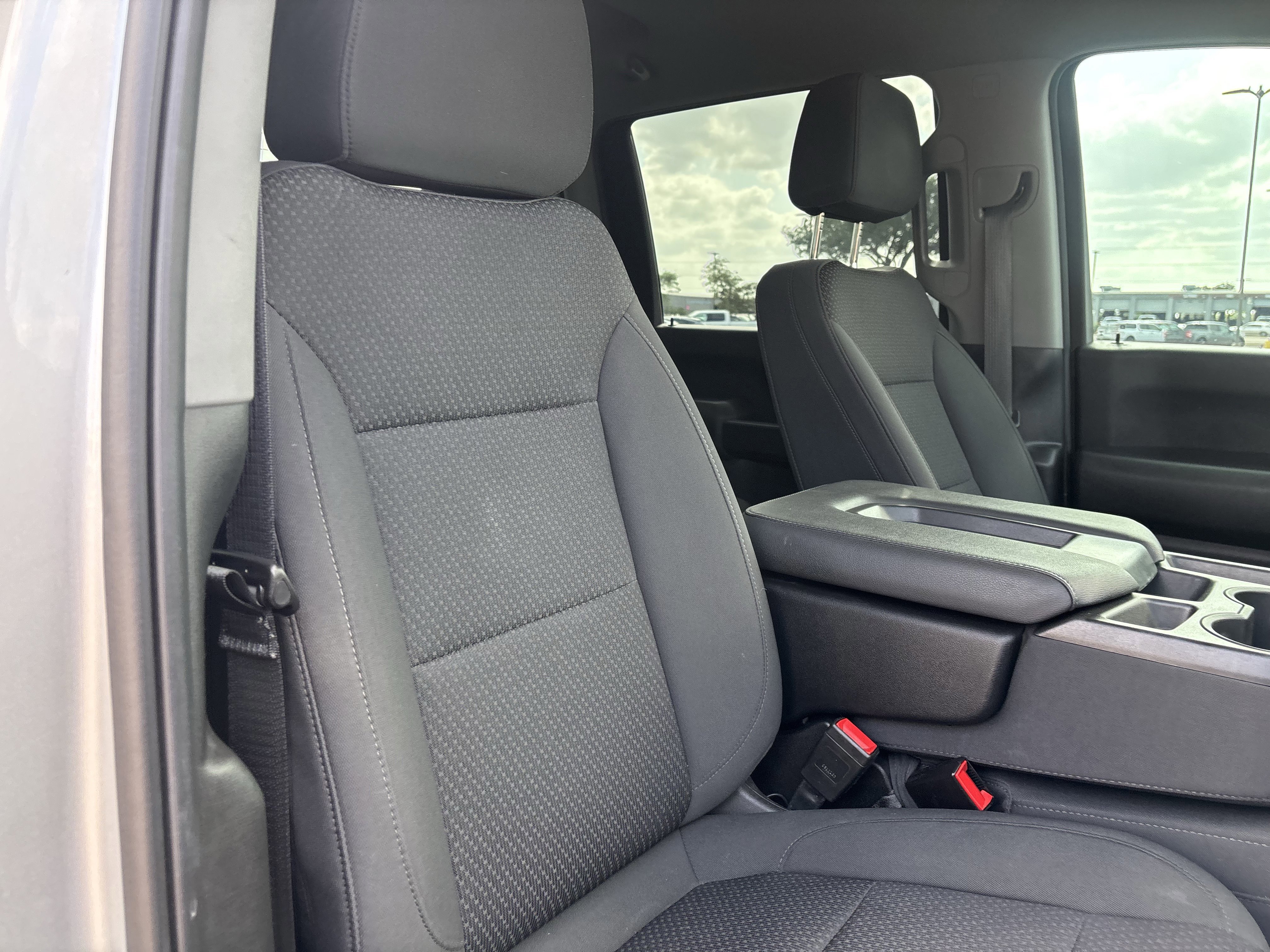 Used 2022 Chevrolet Silverado 2500 Custom w/ Custom Value Package image 24