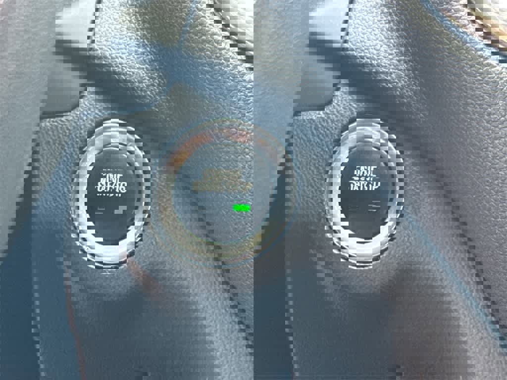 Used 2020 Chevrolet Equinox LT w/ LPO, Floor Liner Package image 29