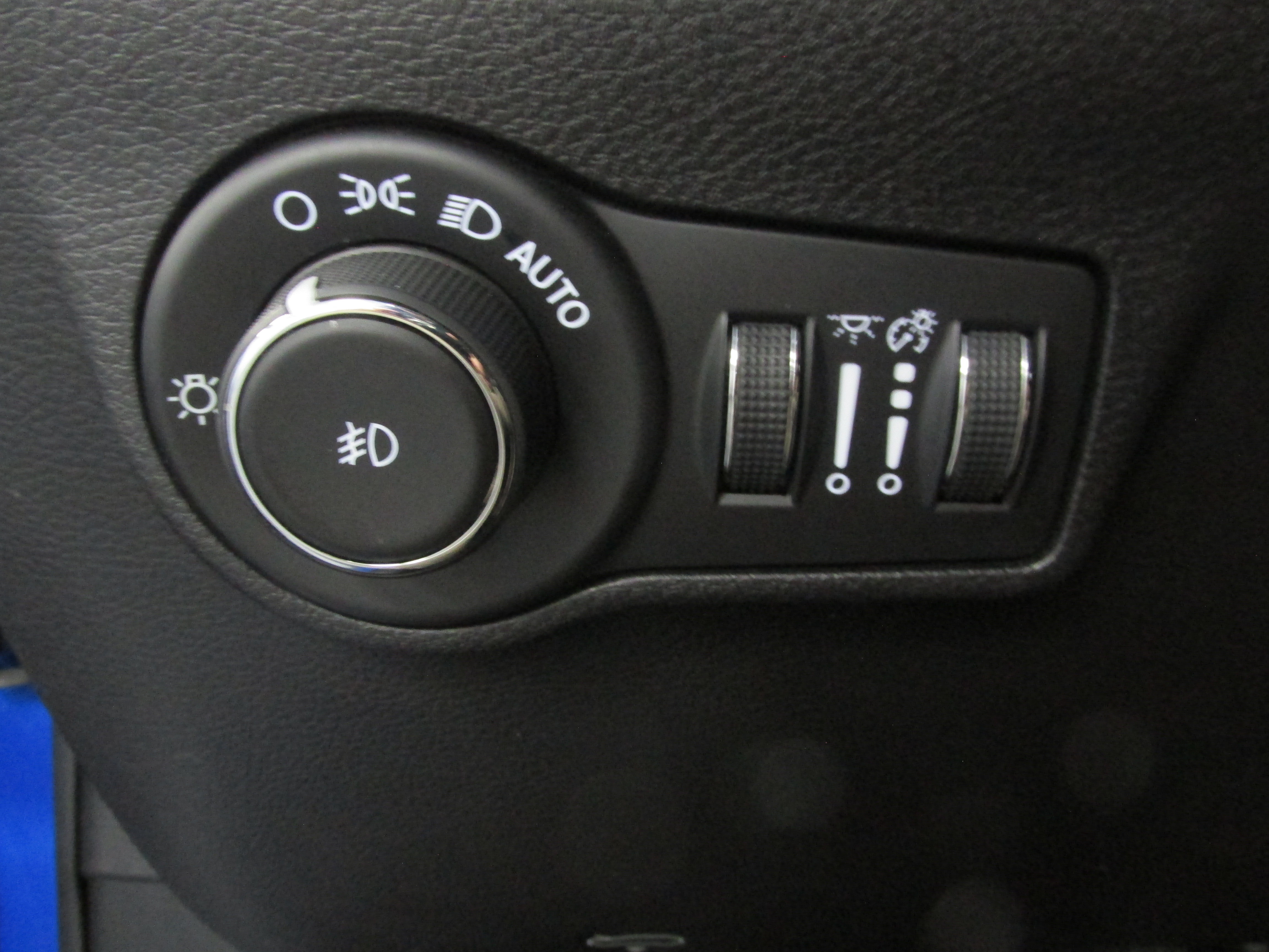 Used 2024 Jeep Compass Latitude AWD/4WD image 28
