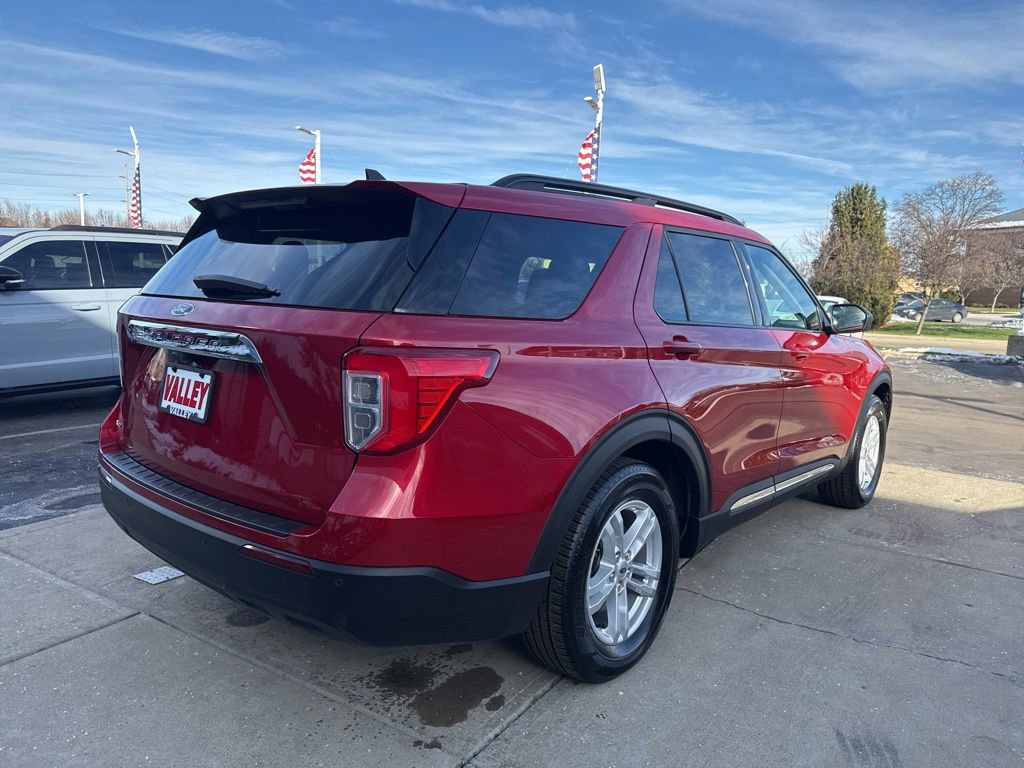 Certified 2022 Ford Explorer XLT image 9
