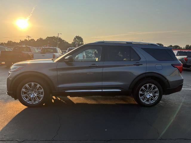 Certified 2025 Ford Explorer Platinum AWD/4WD image 8