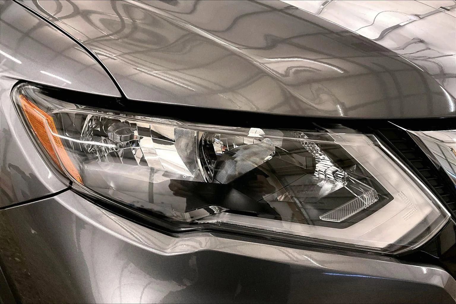 Used 2017 Nissan Rogue S image 27